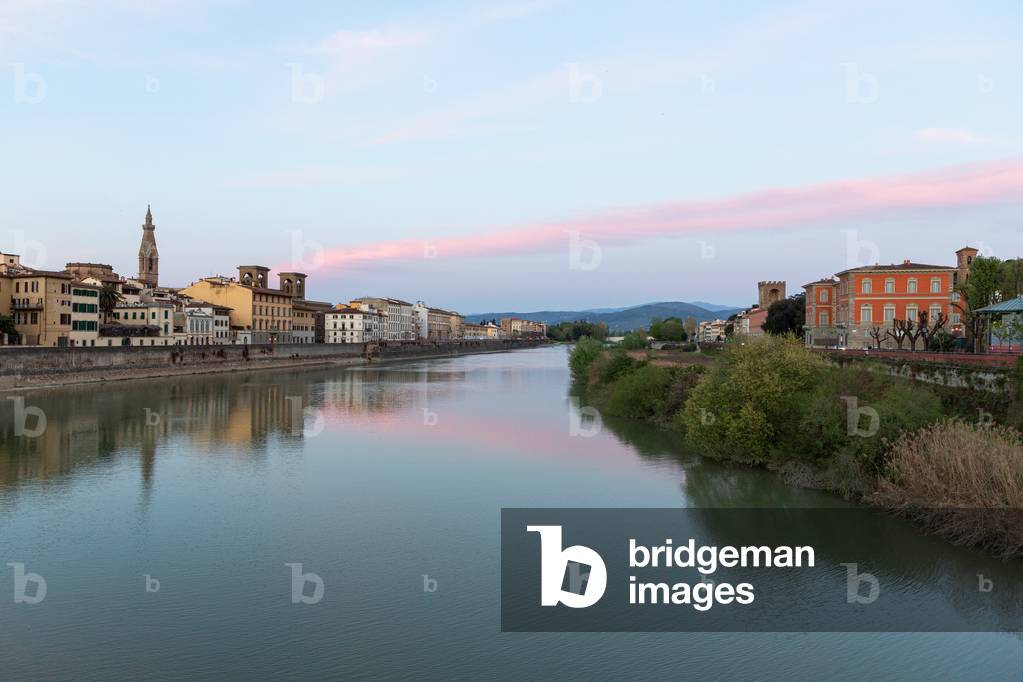 Arno River, Florence, Italy (photo)