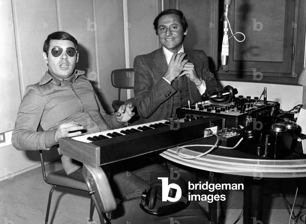 Renzo Arbore and Gianni Boncompagni at the keyboard and other instruments