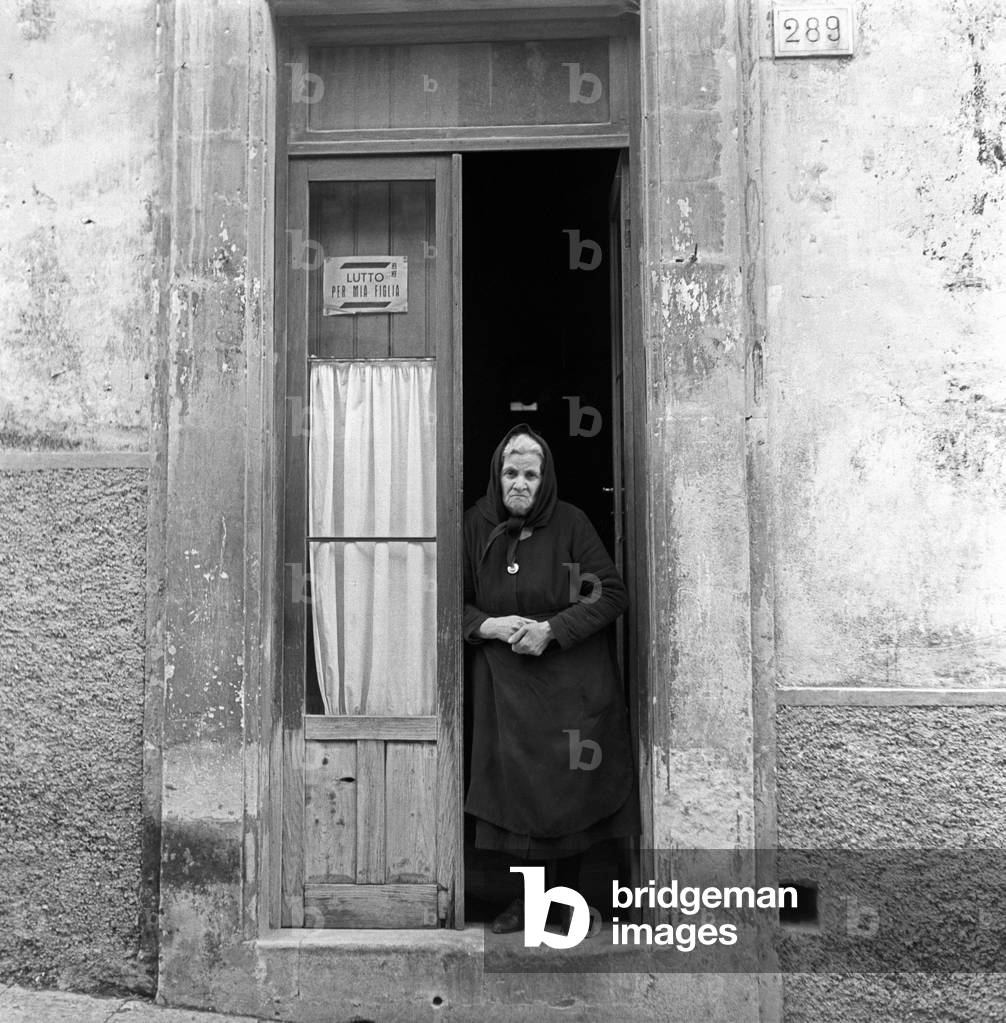 An old woman in Ragusa