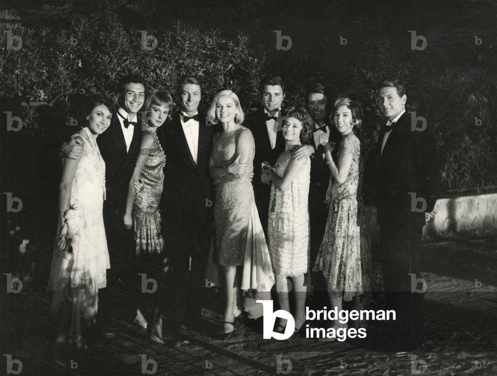 Warner Bentivegna, Virna Lisi, Ileana Ghione, Luigi Vannucchi, Gabriele Antonini, Sandro Moretti, Lyla Rocco, Franca Badeschi, Carlo Delmi and Domenico Crescentini on the set of Una tragedia americana