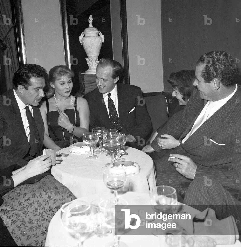 Marisa Allasio, Raimondo Vianello and Ugo Tognazzi, Italy, 1957 (b/w photo)