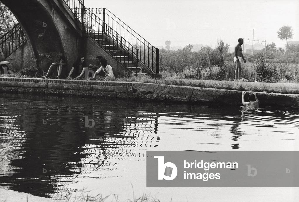 Bathers on the bank of Naviglio