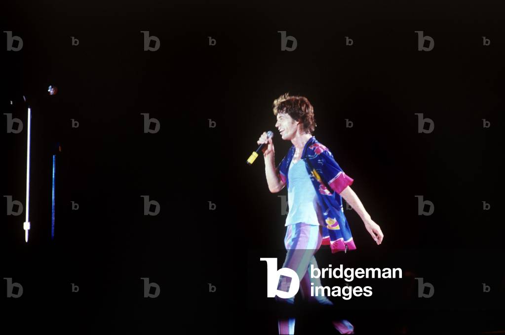 Mick Jagger walking on stage, Turin, Italy