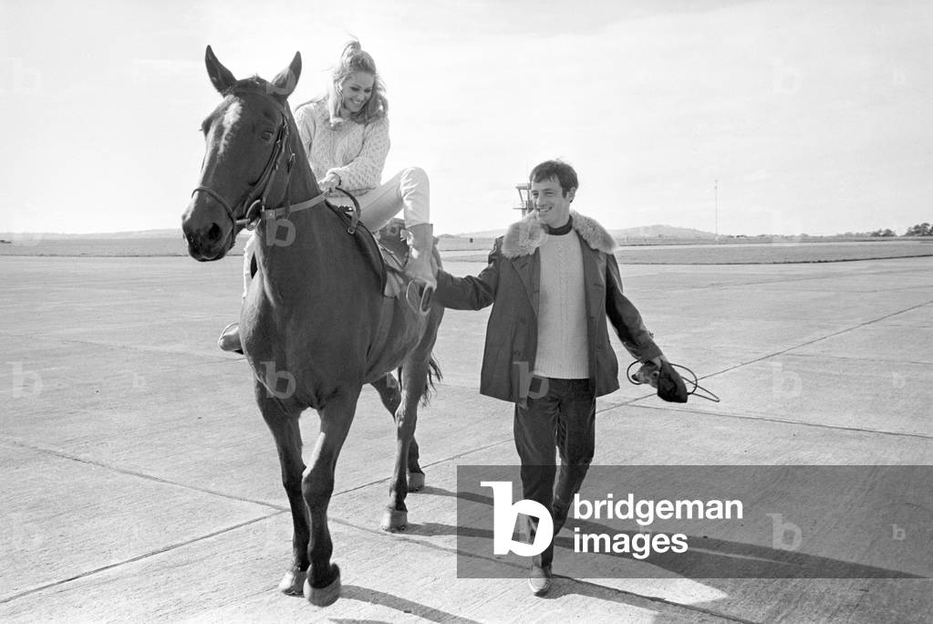 The actor Jean Paul Belmondo and the actress Ursula Andress, Unspecified, 1966 (b/w photo)