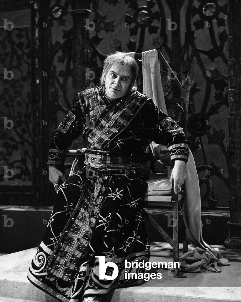 Tino Carraro as Henry IV