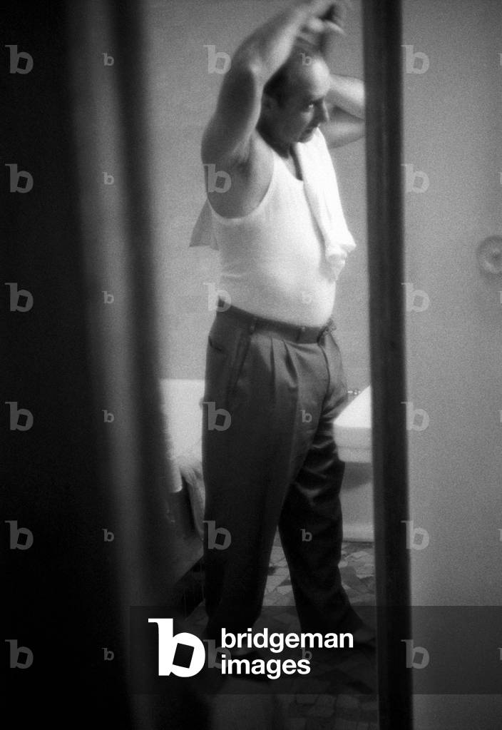 Juan Manuel Fangio brushing