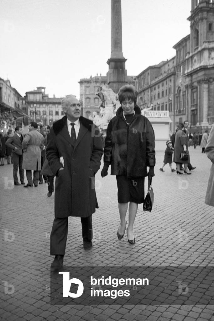 Shirley MacLaine in Rome, Italy, 1961 (b/w photo)