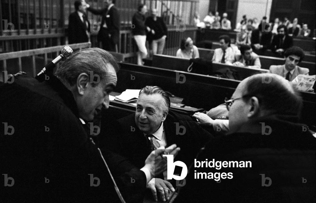 Roberto Calvi at his own trial with Giuseppe Prisco and Giandomenico Pisapia