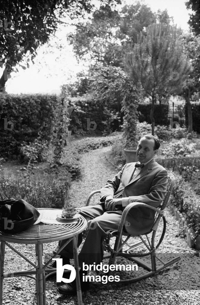 Alessandro Bonsanti sitting in his garden, Fiesole, Italy, 1966