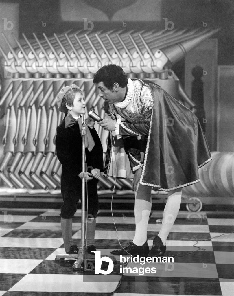 Cino Tortorella presenting Zecchino d'Oro