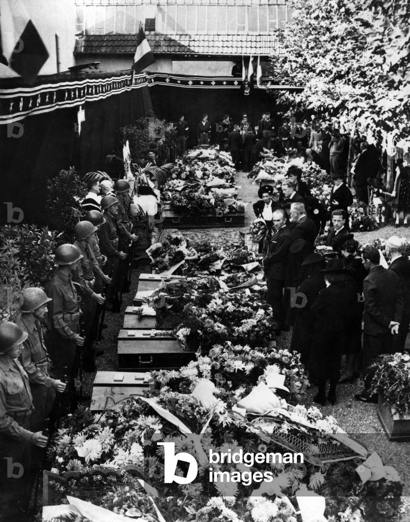 Guard of honour for the fallen in Besancon