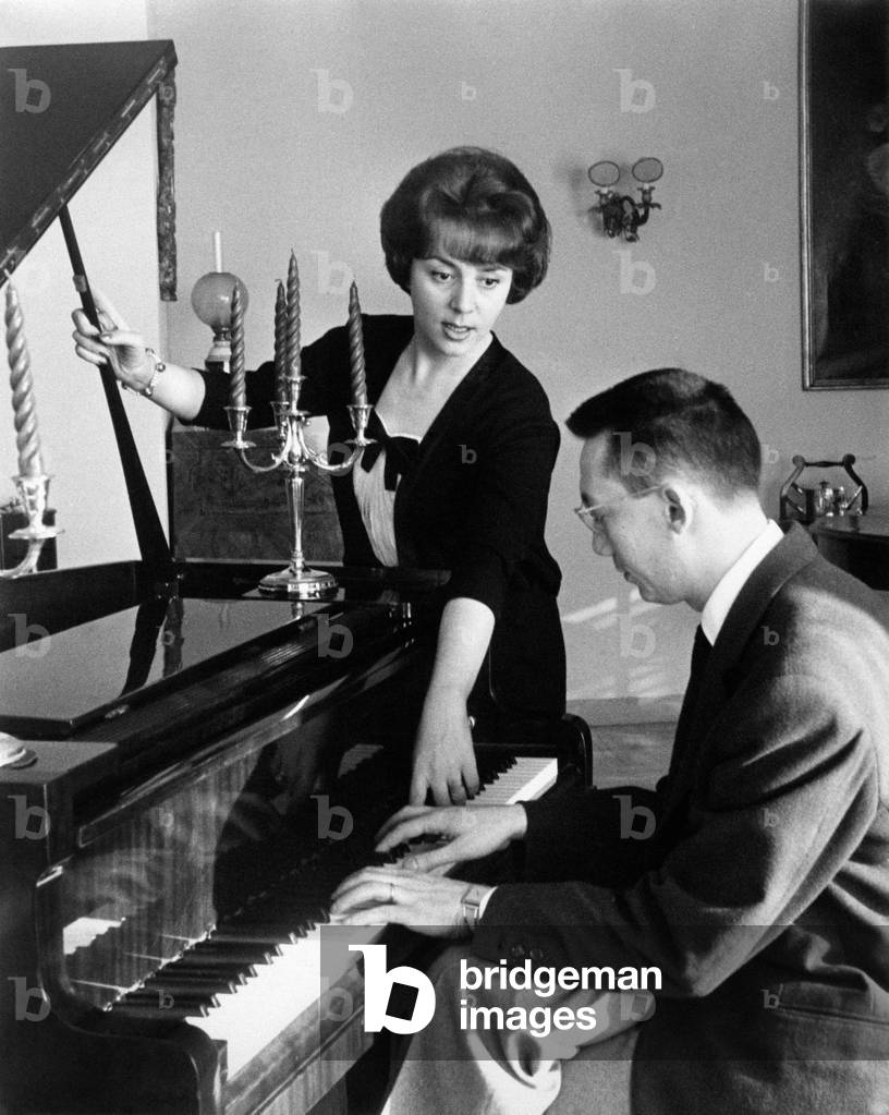 Jula De Palma and Carlo Lanzi in a moment of relax at the piano