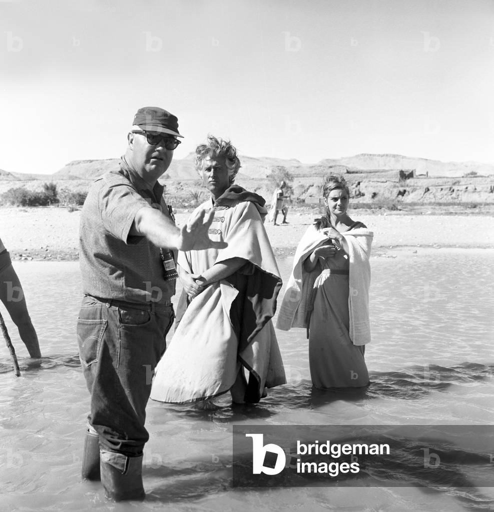 Robert Aldrich and Stewart Baker in Sodom and Gomorrah, Italy, 1961 (b/w photo)