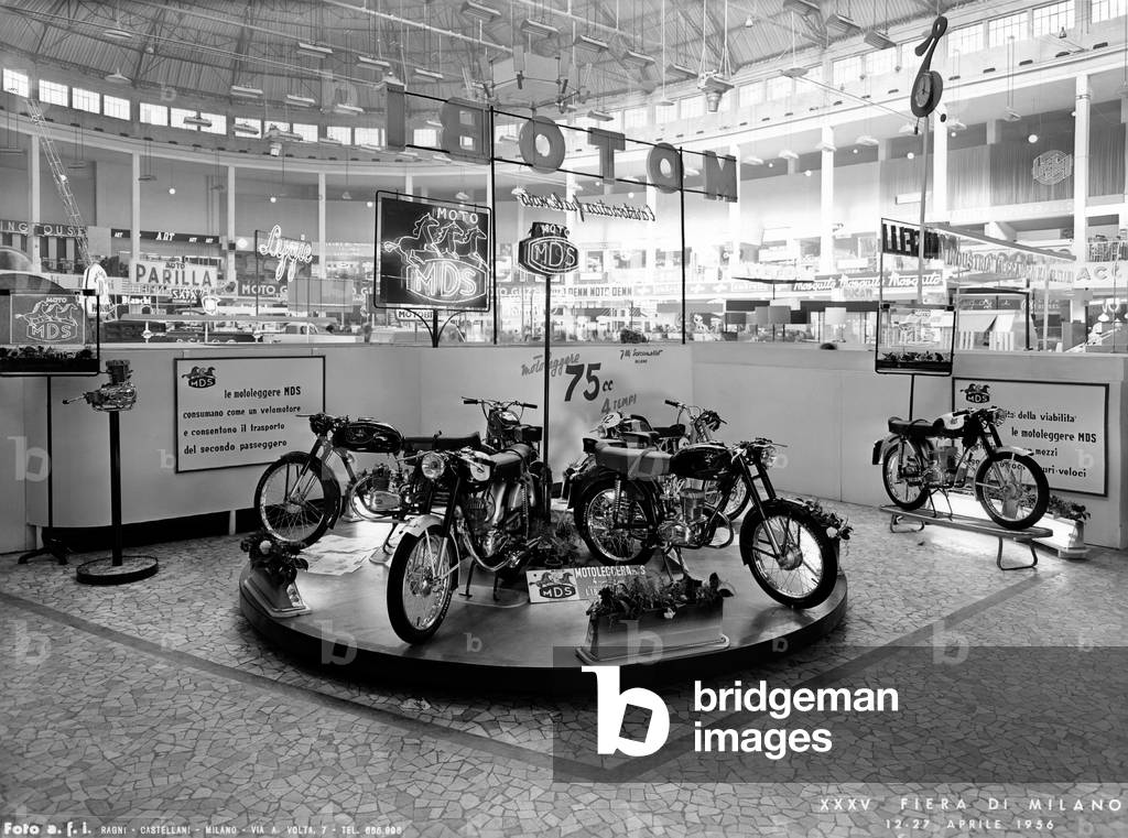 A MDS stand at the Milan Trade Fair, 1956 (b/w photo)