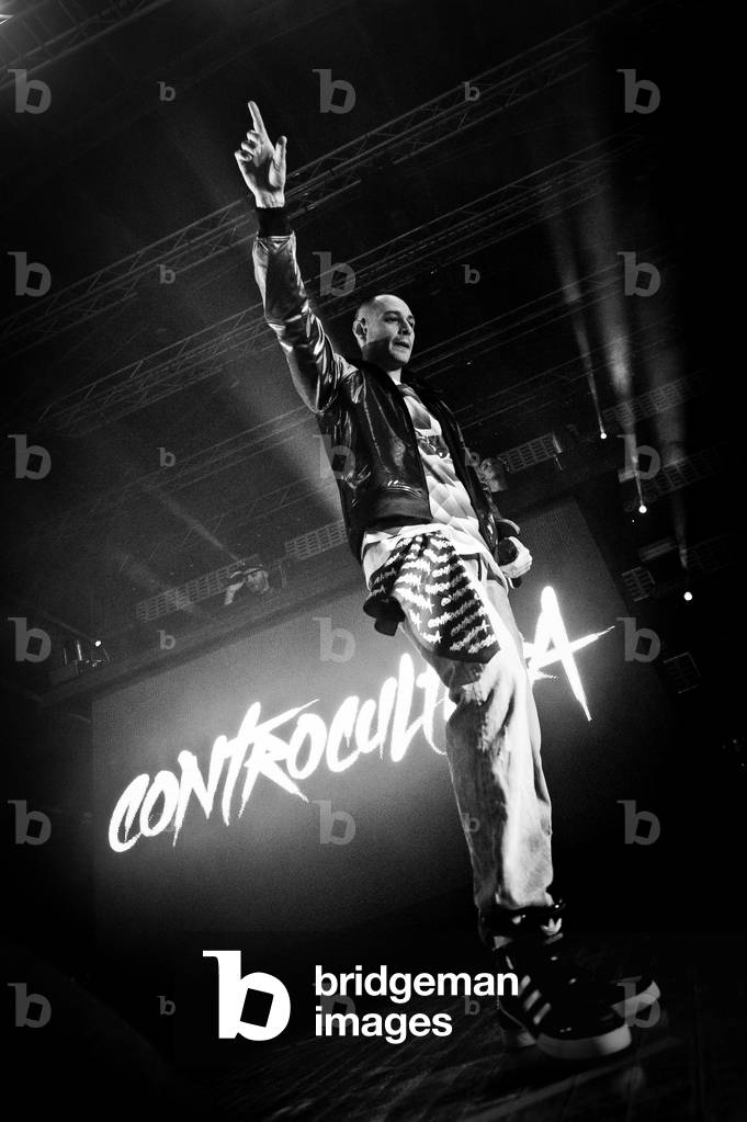Fabri Fibra in concert, 2011 (photo)