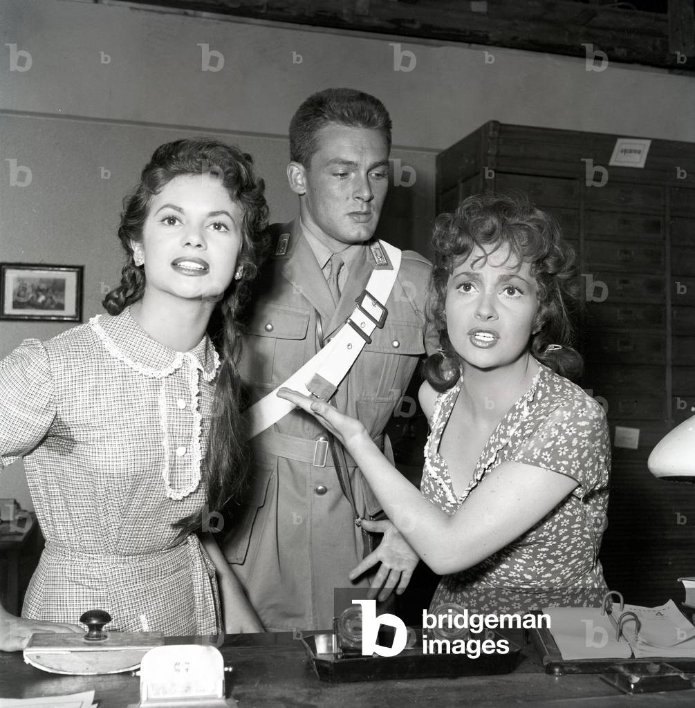 Maria Pia Casilio, Roberto Risso and Gina Lollobrigida in Bread, Love and Dreams, Italy, 1953 (b/w photo)