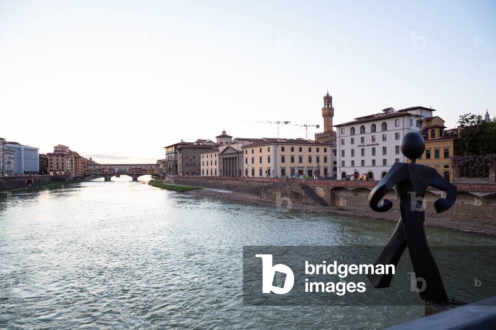 L'Uomo comune by Clet, Florence, Italy (photo)