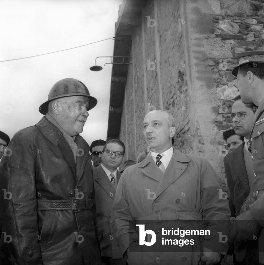 Amintore Fanfani talking with a miner