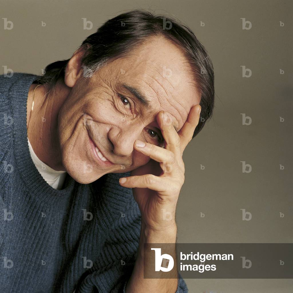 Roberto Vecchioni smiling, Italy, 1999