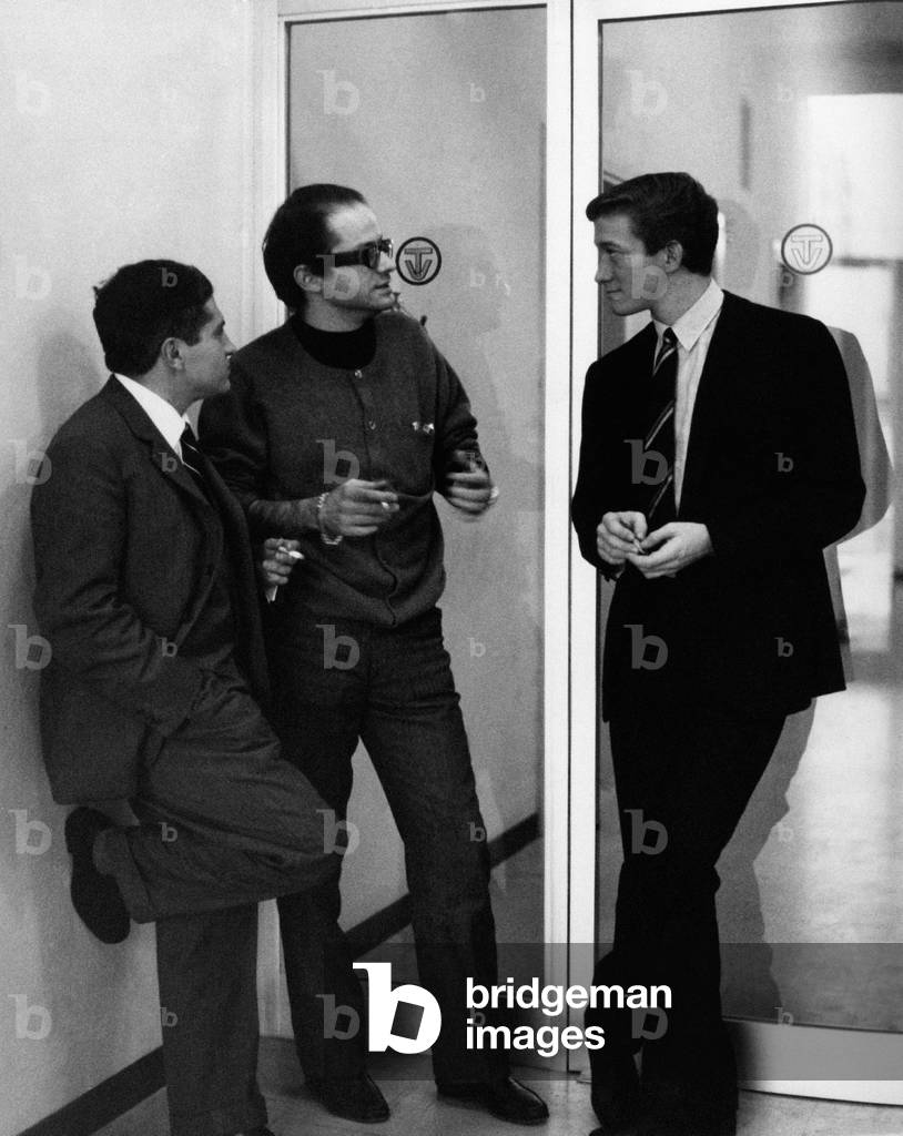 Fabrizio Ferretti talking with Bruno Lauzi and Gino Paoli at the RAI television studios
