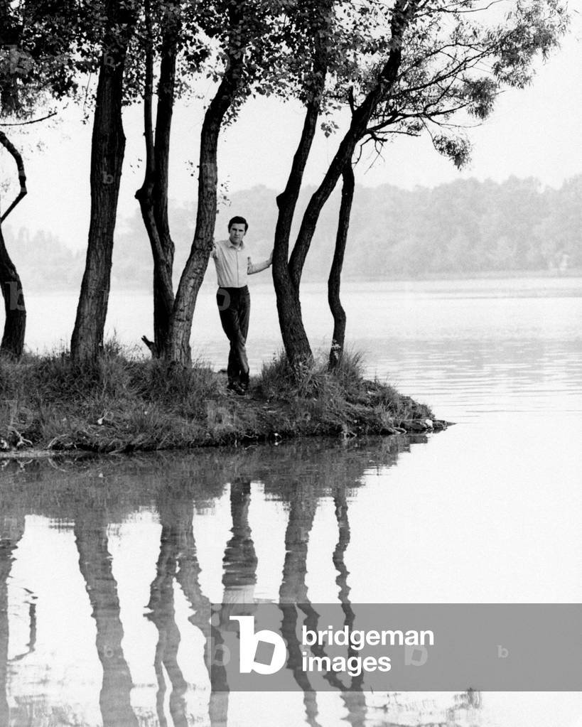 Riccardo Del Turco by the lake