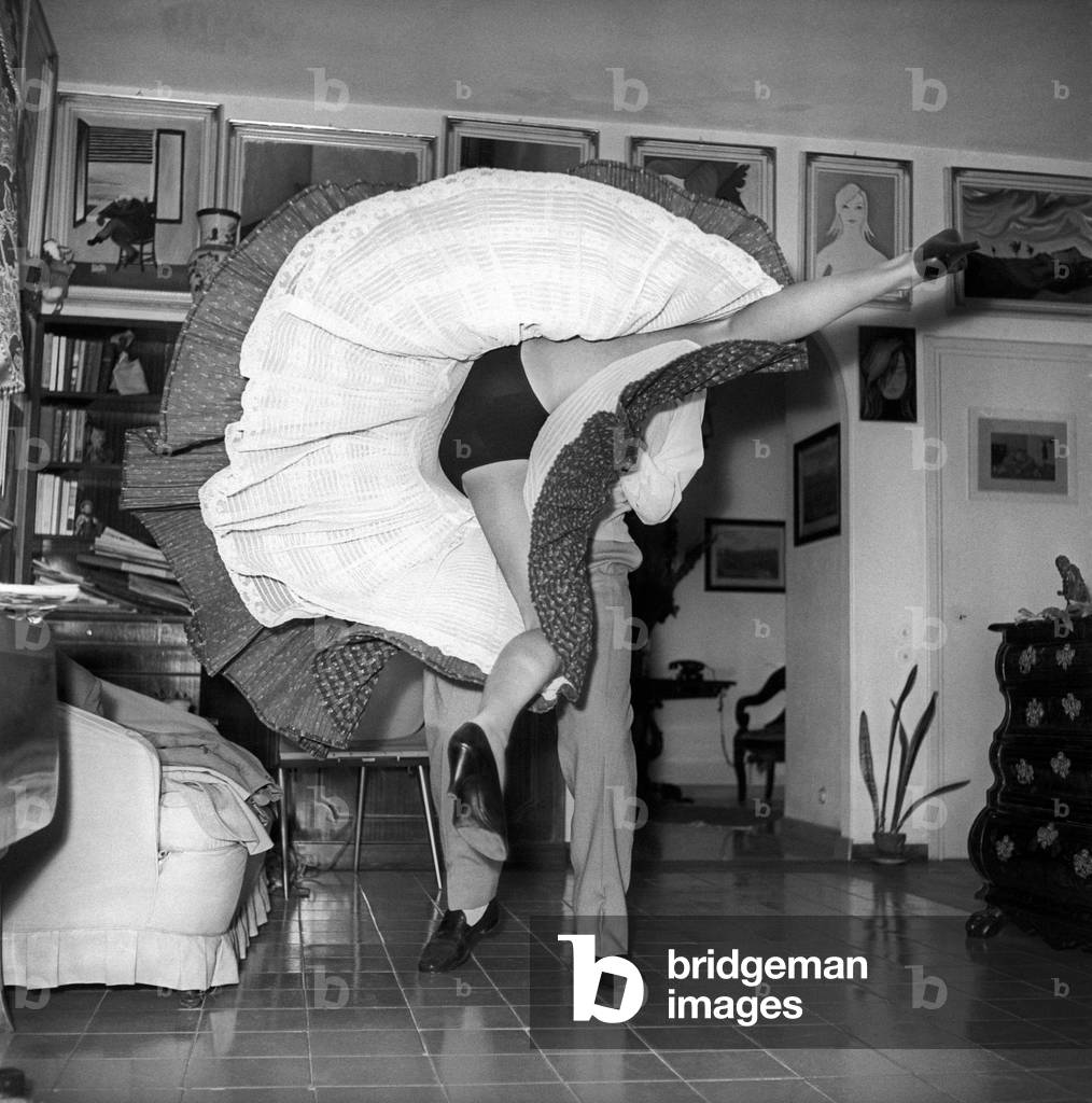 May Britt learning the Acrobatic Rock'n'Roll , Rome, Italy