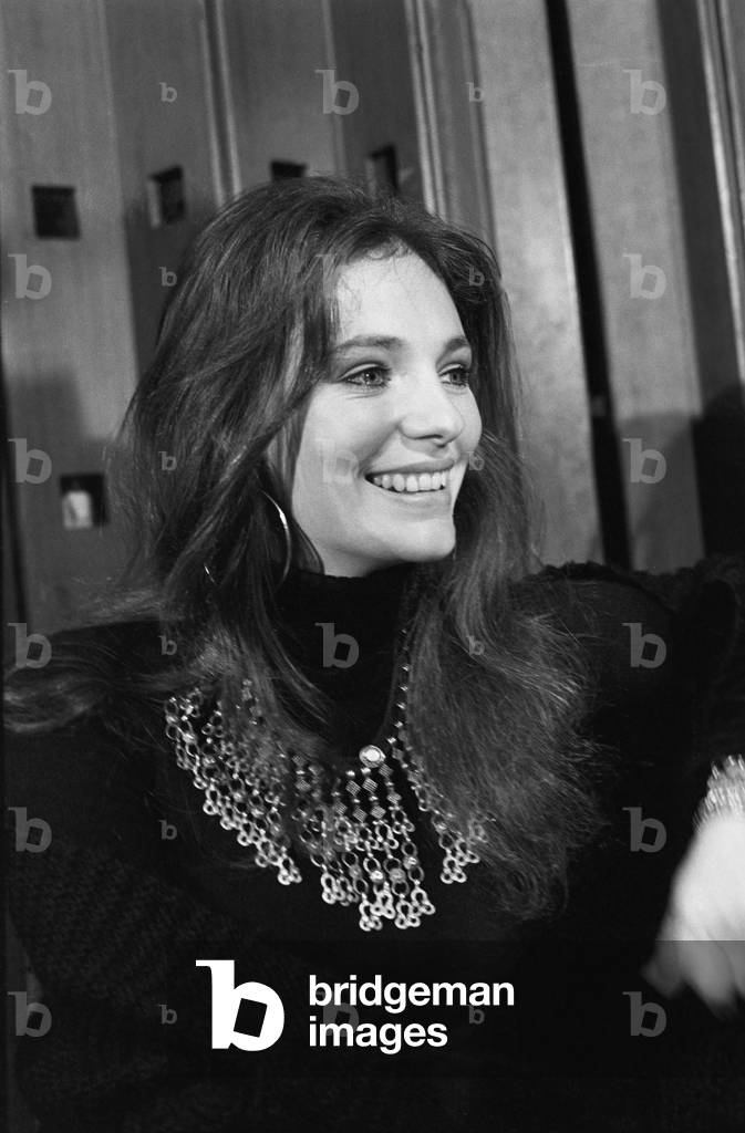 Jacqueline Bisset posing, United Kingdom, 1970 (b/w photo)