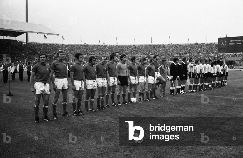 The two teams lined up on the field