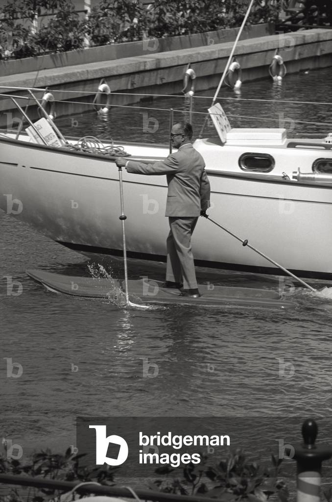Man with water skis