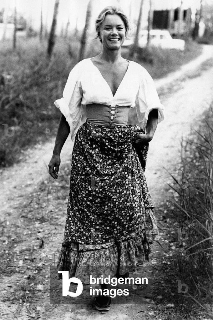 Valeria Moriconi on the set of Il mulino del Po, Polesella, Italy, 1970