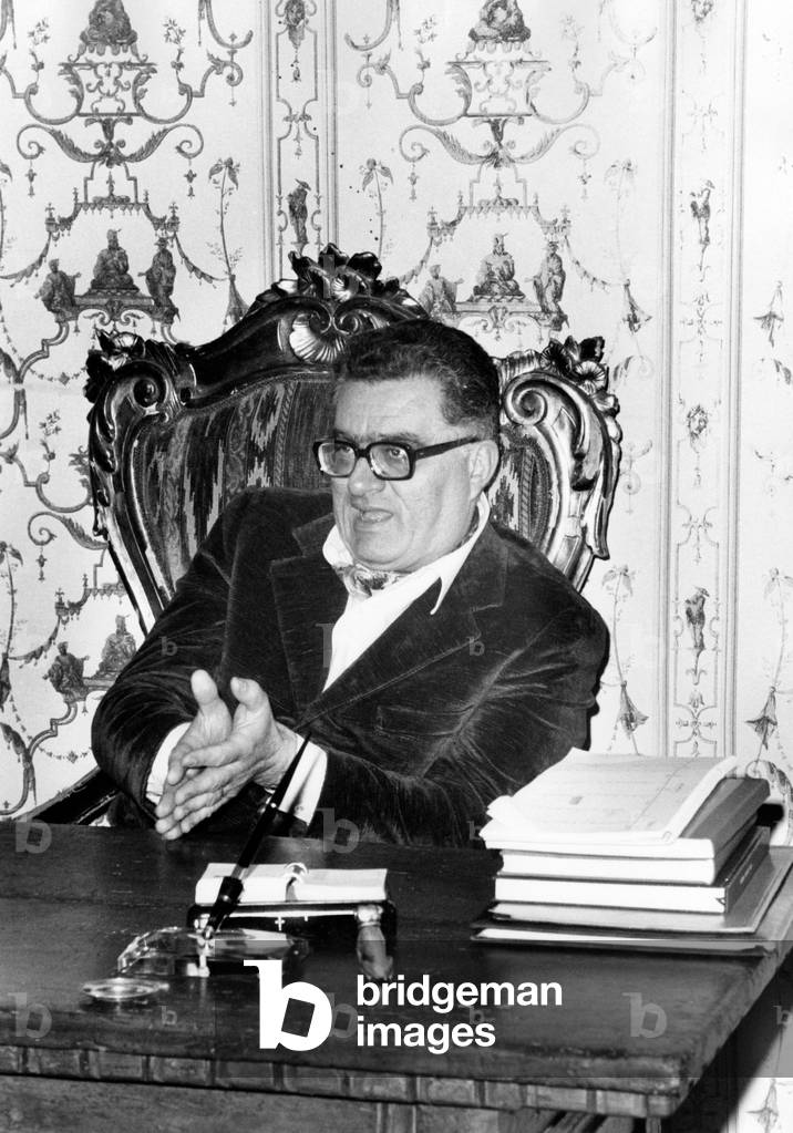 Sandro Bolchi at the writing desk