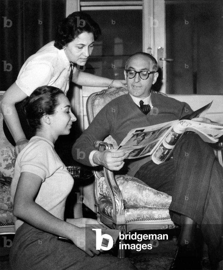 Arturo Frondizi with his wife and his daughter