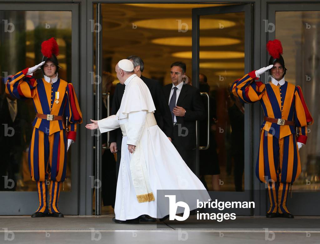 The pontiff Francis (Jorge Mario Bergoglio) greeting the Swiss Guards during the meeting Tra l'universitÌÊ e la scuola: un muro o un ponte, Vatican City, 29th May 2016 (b/w photo)