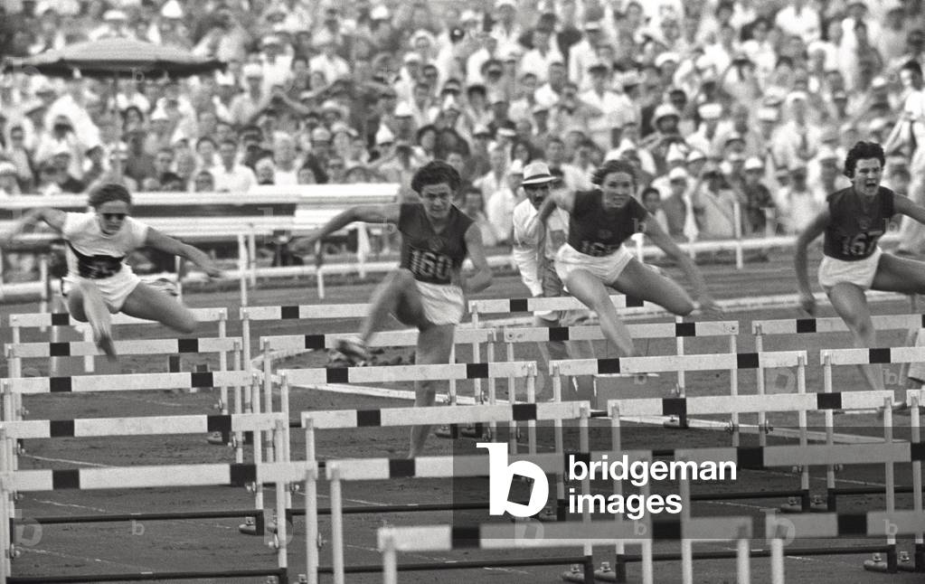 Irina Press in the race