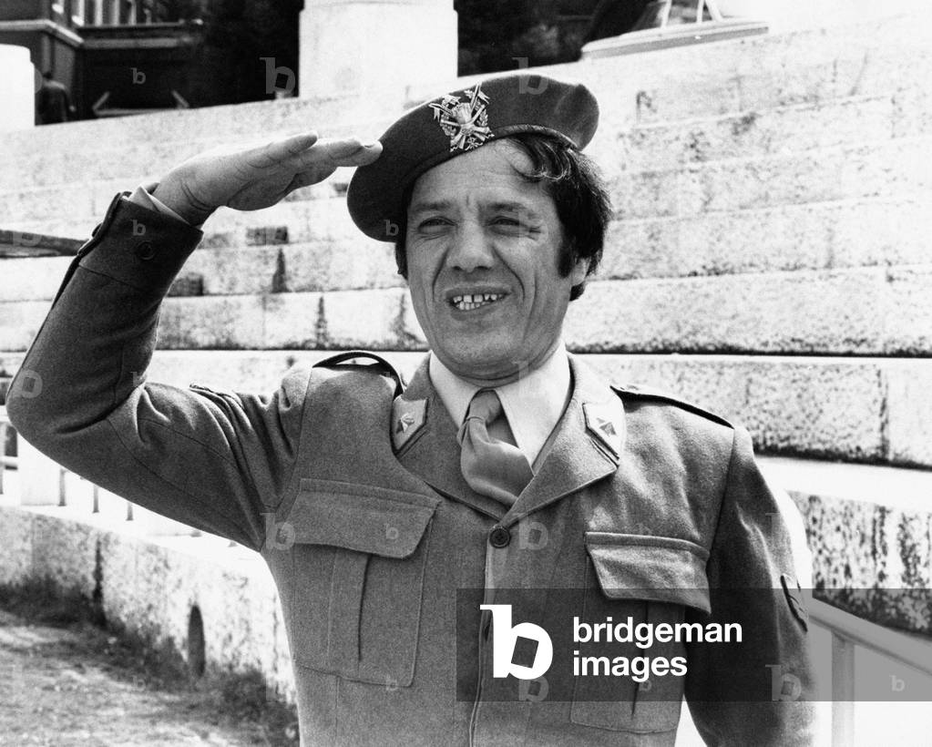 Il Sergente Rompiglioni diventa... caporale by Mariano Laurenti, 1975