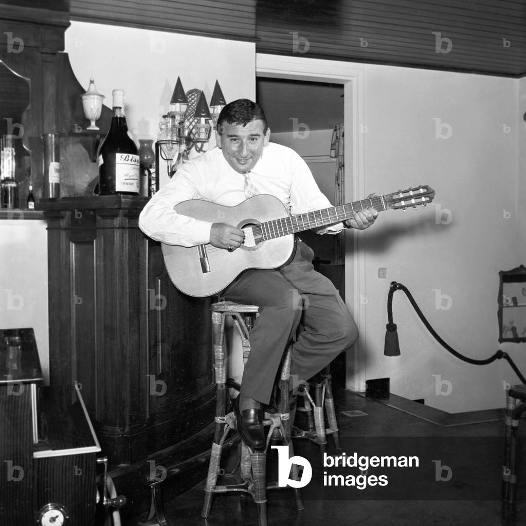 Renato Rascel posing, Italy, 1963 (b/w photo)