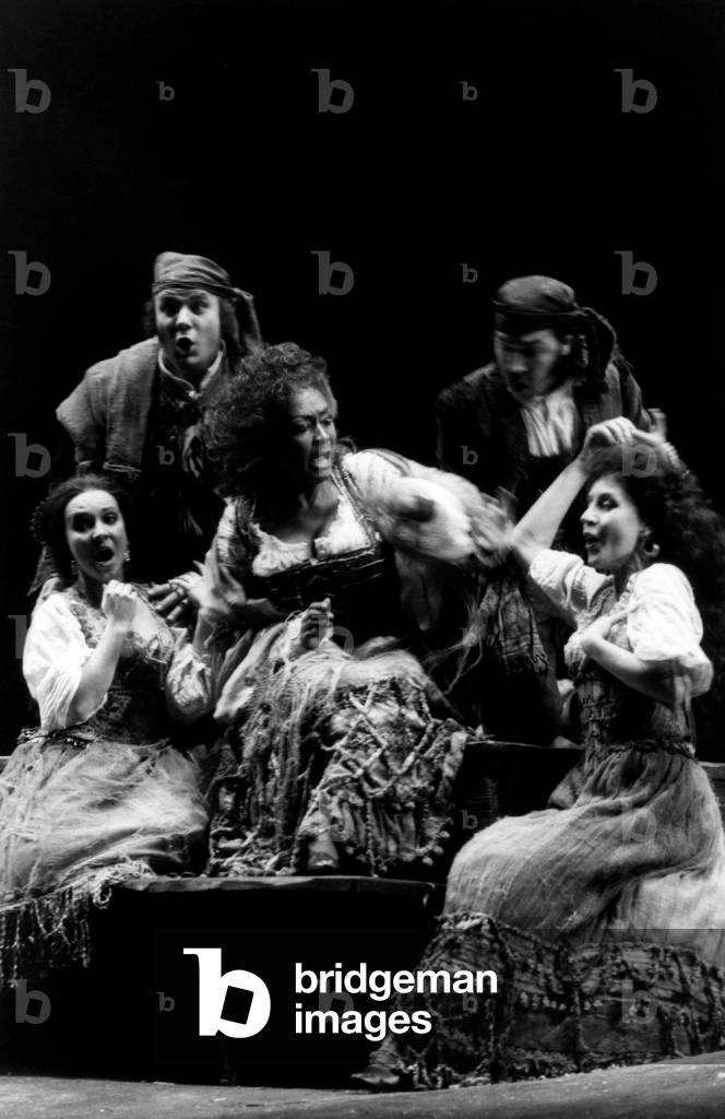 Shirley Verrett as Carmen in Bizet's opera