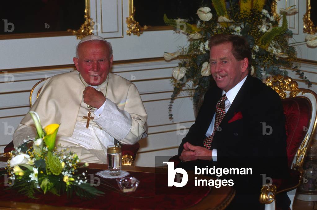 Pope John Paul II meeting Vaclav Havel, Prague, Czech Republic