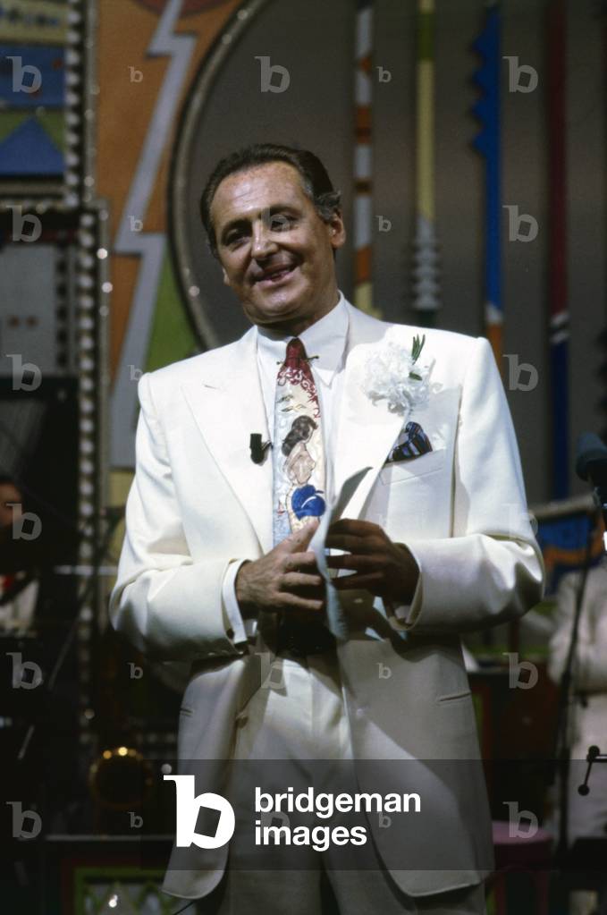 Renzo Arbore hosting Dear friends near and far, Italy