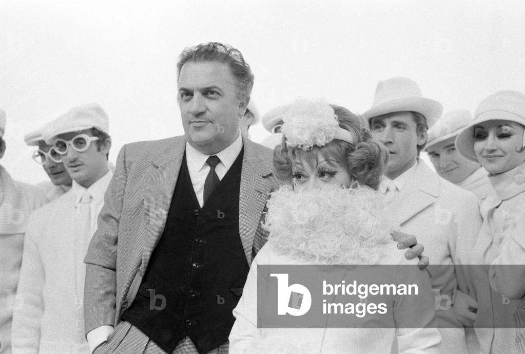 Giulietta Masina and Federico Fellini on the set of the film Don't Sting the Mosquito, Italy, 1967 (b/w photo)