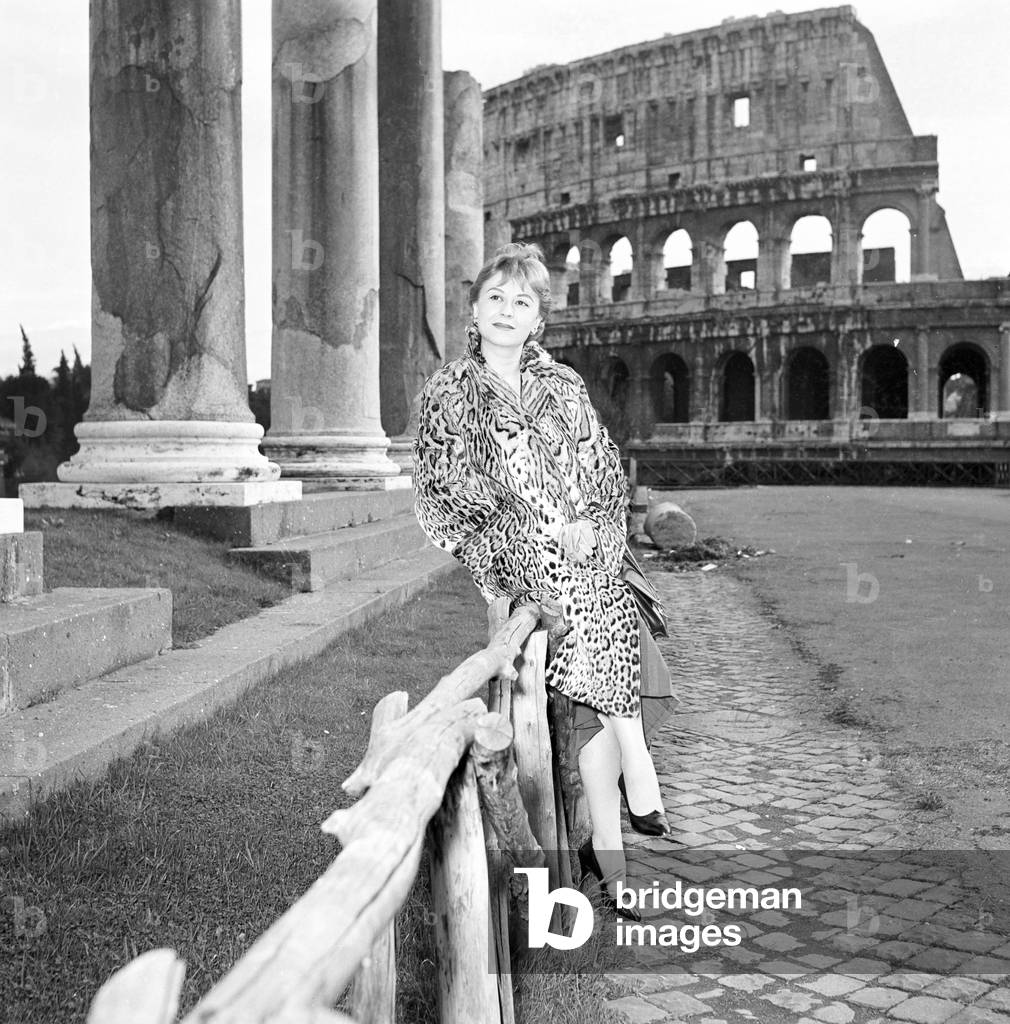 Giulietta Masina posing, Italy, 1958 (b/w photo)