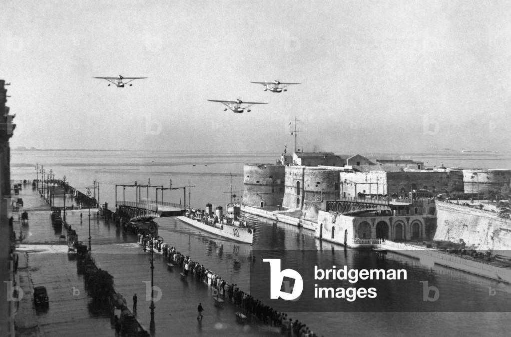 Fighter aircrafts during an anti-aircraft exercise, Italy