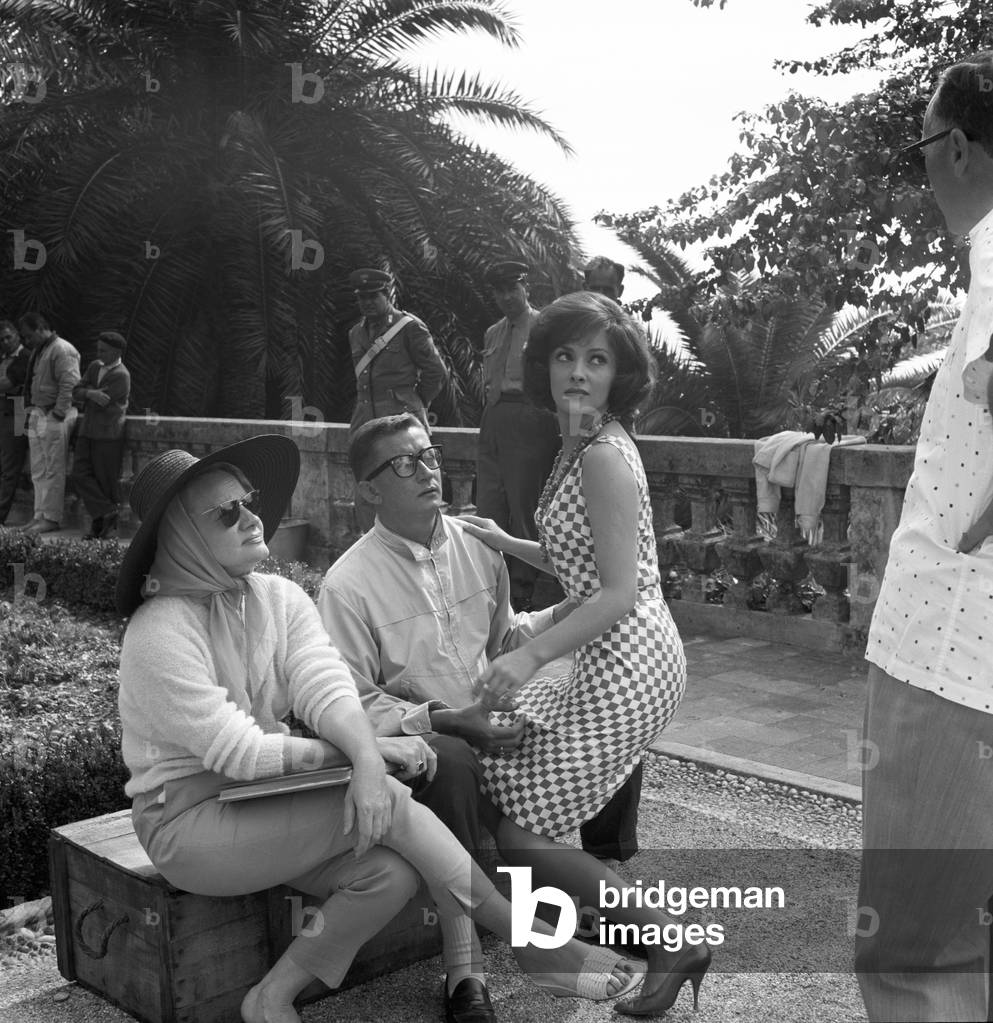 Robert Mulligan and Gina Lollobrigida on the set of Come September, Italy, 1960 (b/w photo)