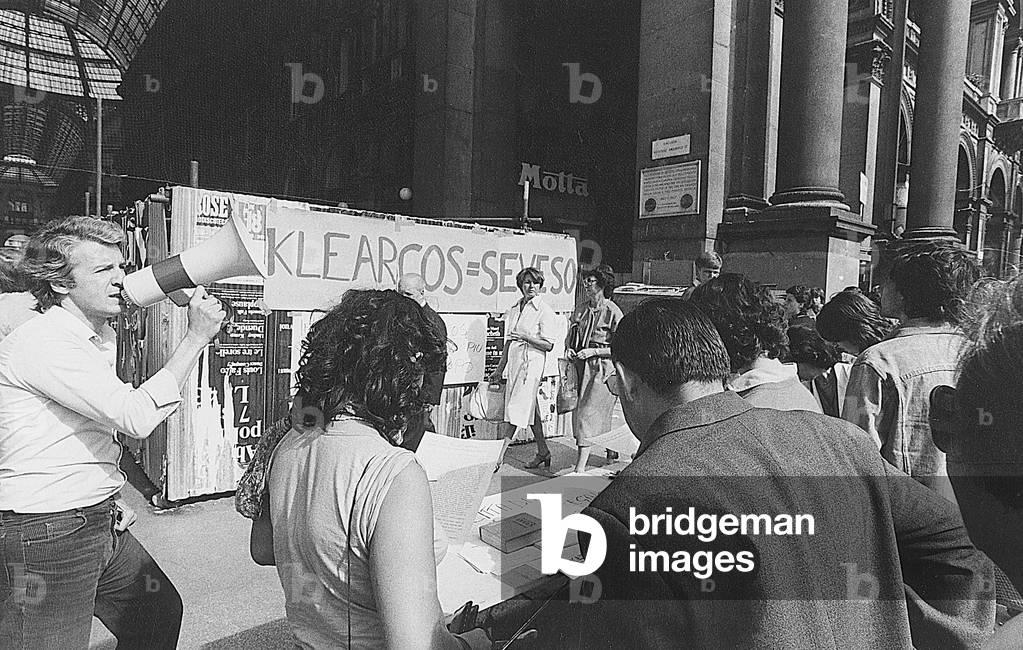 Protest against Klearcos - the ship that sank in front of Sardinia in 1979, Milan, 1980 (photo)