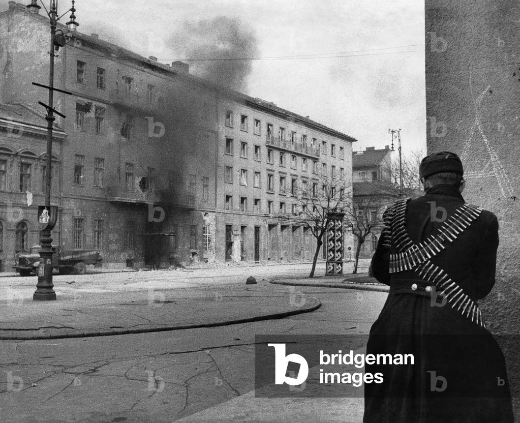 Battle in Koztarsasag square, Hungary, 1956 (b/w photo)