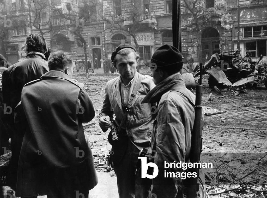 Hungarian insurgents in the streets