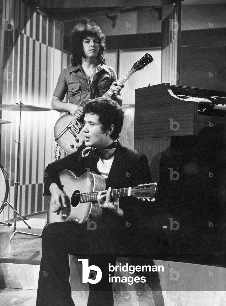 Lucio Battisti and Alberto Radius playing together