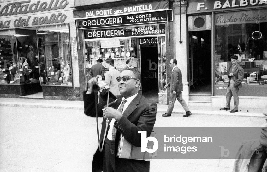 Richard Wright taking pictures in Verona