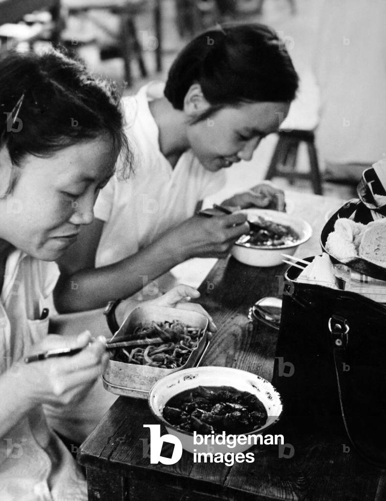 Typical meal of a canteen in a commune