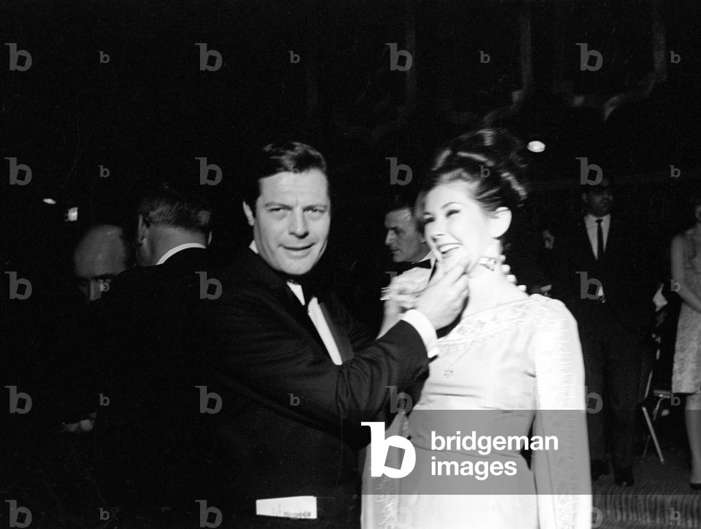 Marcello Mastroianni at the Golden Globe Award ceremony, United States, Los Angeles, 1965 (b/w photo)